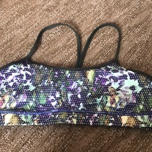 Lululemon sports bra